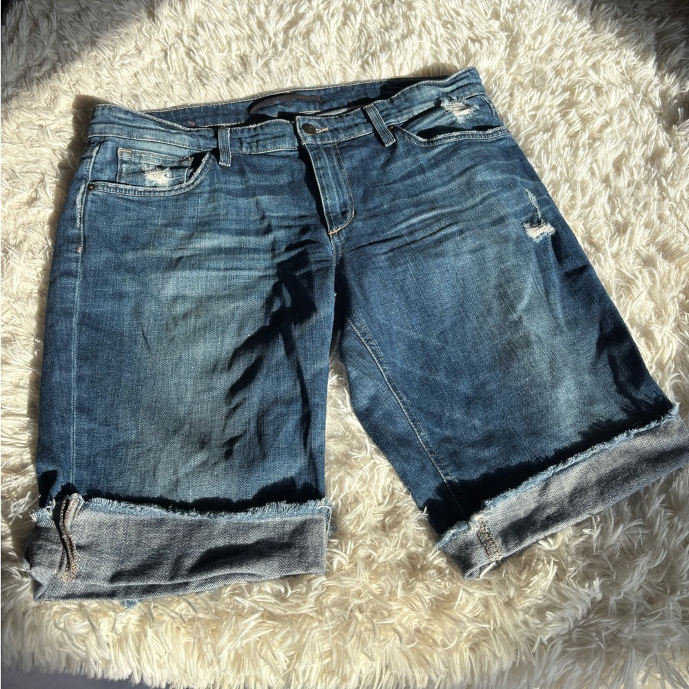 Joe’ jeans distressed denim shorts / jorts size 31